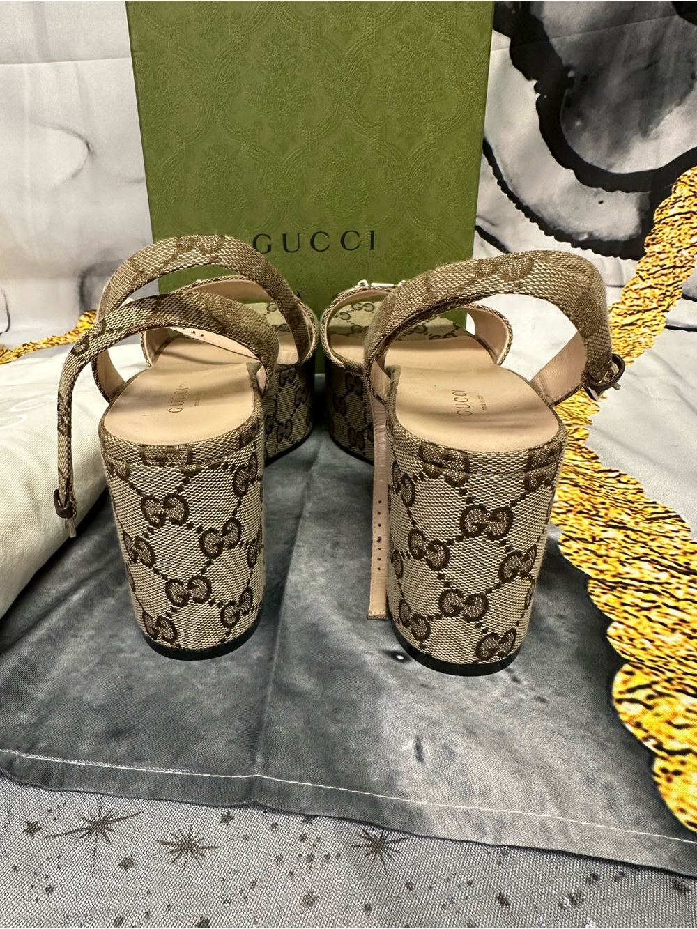 Gucci Brown GG Canvas Platform Wedges with Gold Hardware New with box and duster - Picture 3 of 4